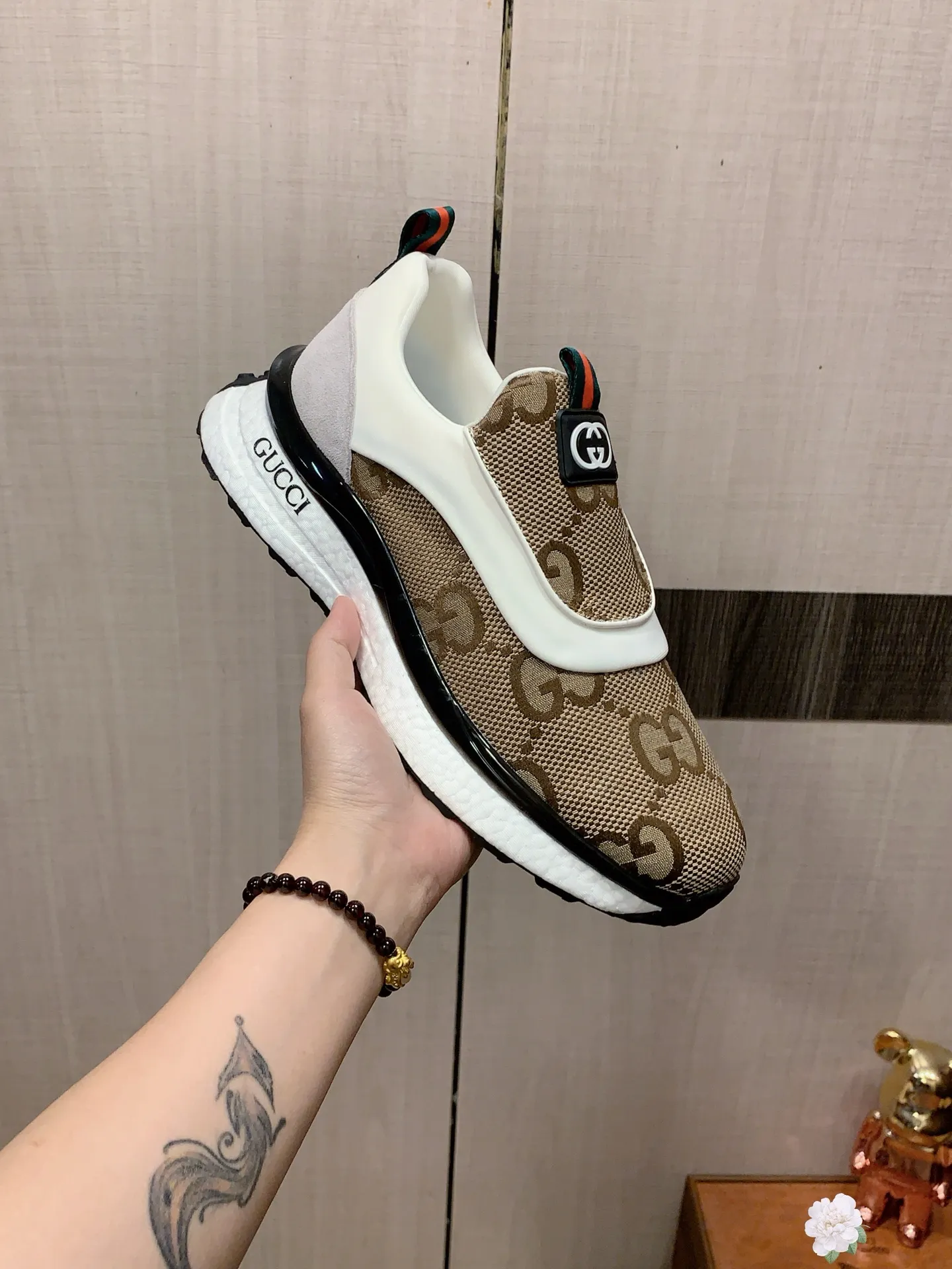 Men's men's shoes💰460💰💰🎩🎩[Lightning][Lightning] "Gucci*" The latest • popular casual shoes, top brand [seduce] luxury ~ purchasing agency, top ~ quality. [Strong] The upper is made of imported breathable cowhide with woven material ➕ breathable sheepskin feet (•) and fine workmanship. The original stylish and stylish soft rubber wear-resistant and non-slip outsole is light and comfortable on the feet. The real thing looks better when photographed. 004: Size: 38-44, 3️⃣ colors selected